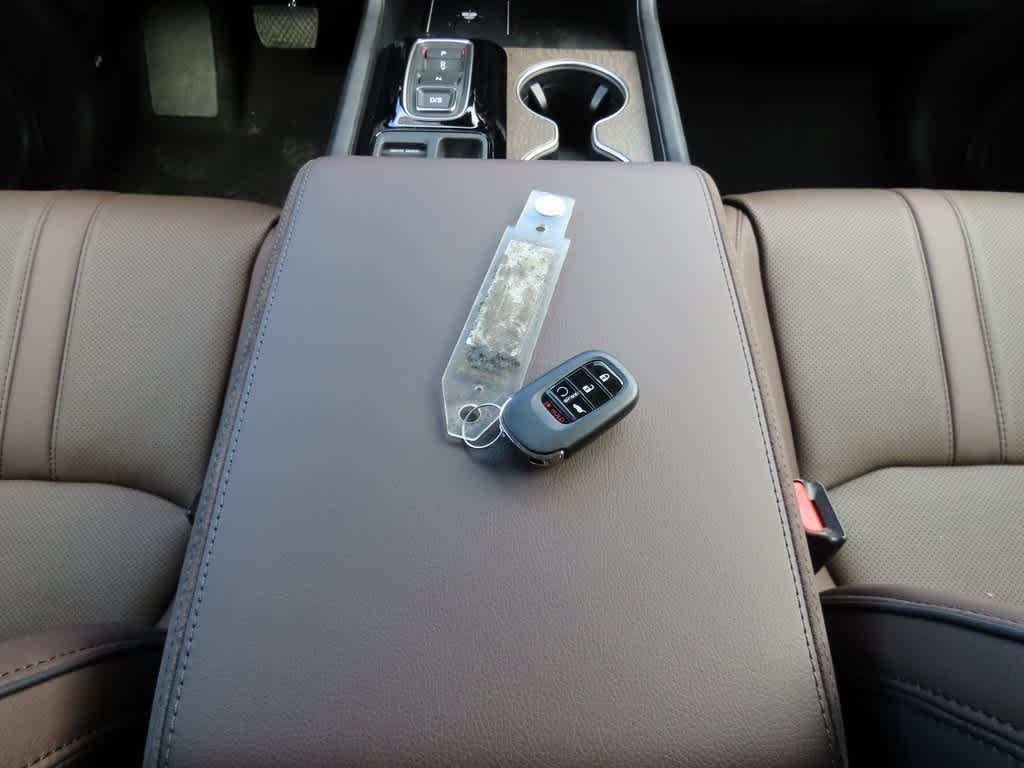 Thumbnail: 2026 Honda Pilot - 32