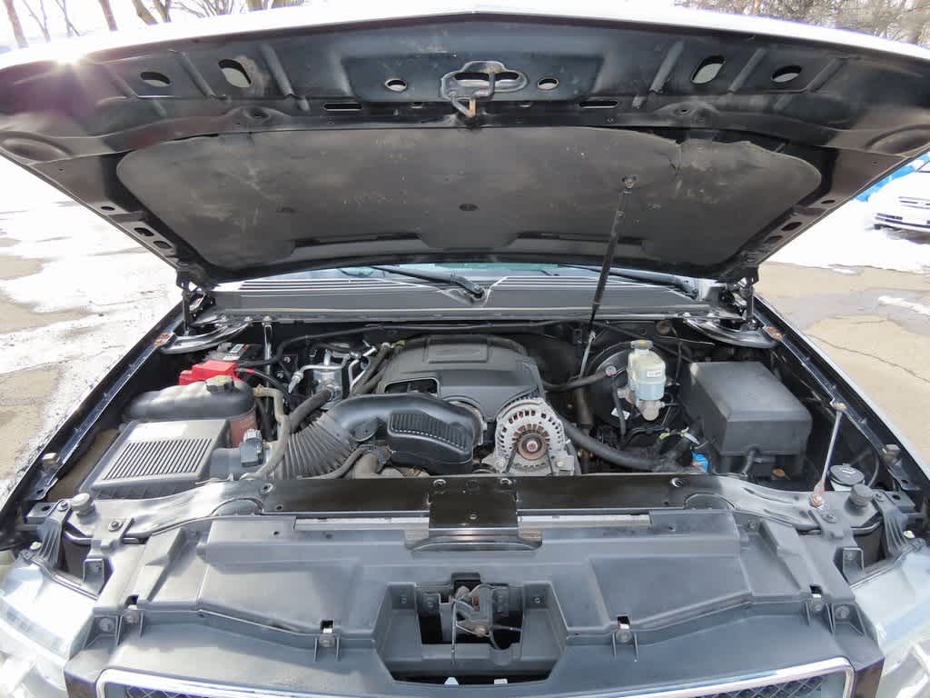 Thumbnail: 2014 Chevrolet Tahoe - 10