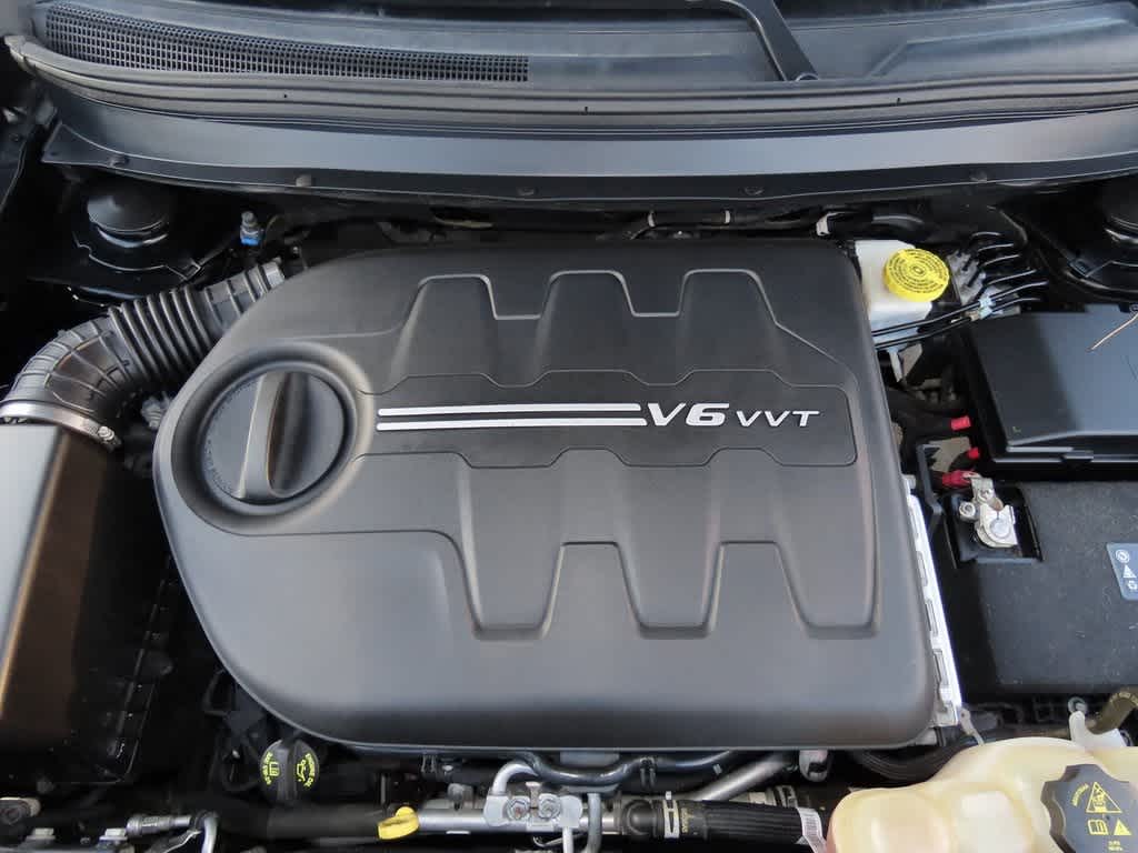 Thumbnail: 2019 Jeep Cherokee - 12