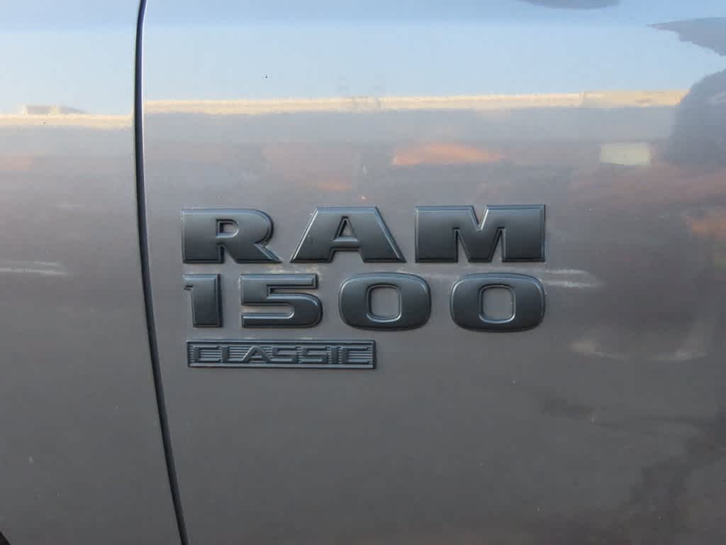 Thumbnail: 2019 RAM 1500 Classic - 7