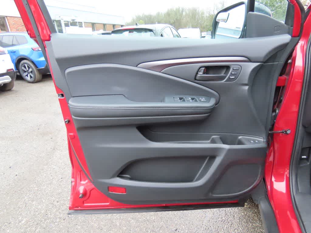 Thumbnail: 2023 Honda Passport - 15