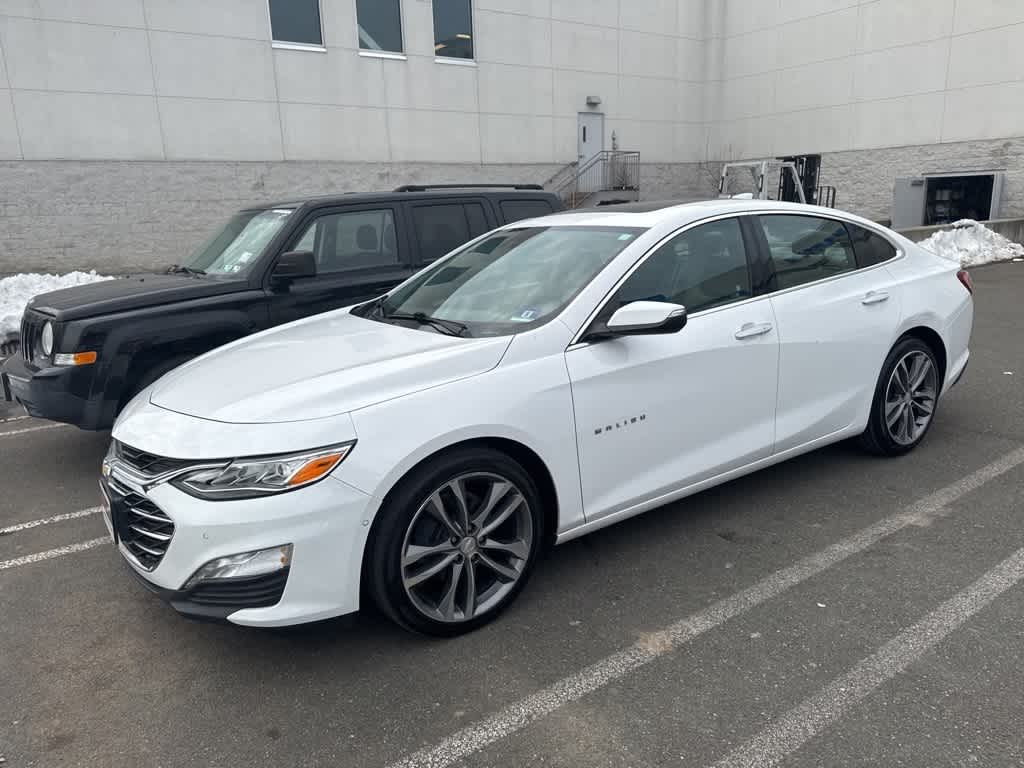 Thumbnail: 2019 Chevrolet Malibu - 2