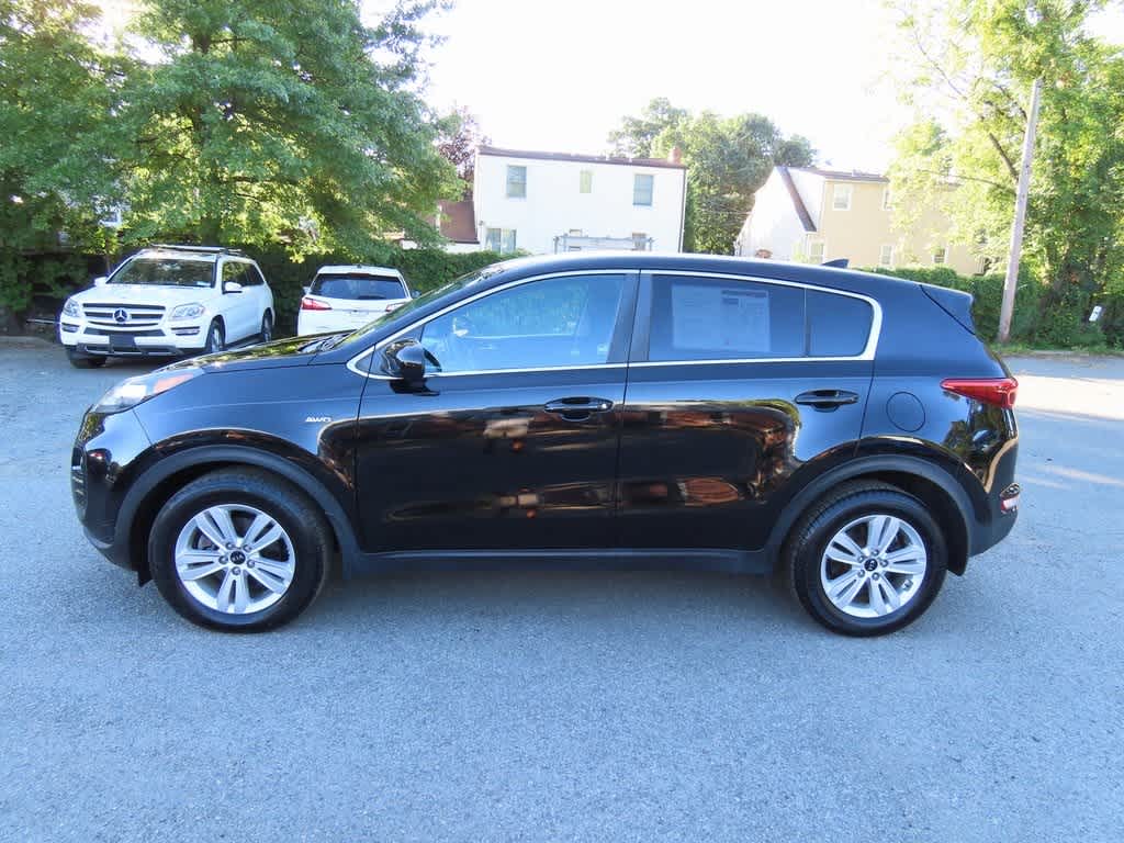 Thumbnail: 2017 Kia Sportage - 3