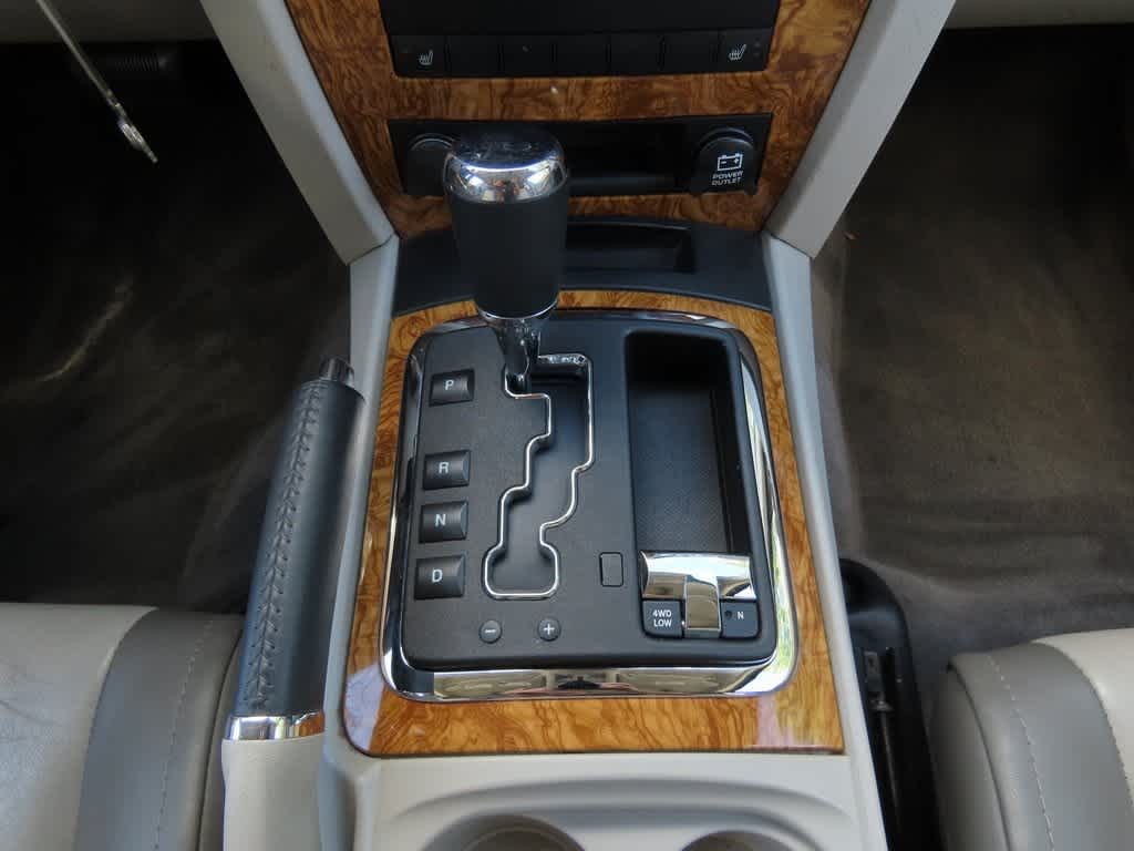 Thumbnail: 2008 Jeep Grand Cherokee - 25