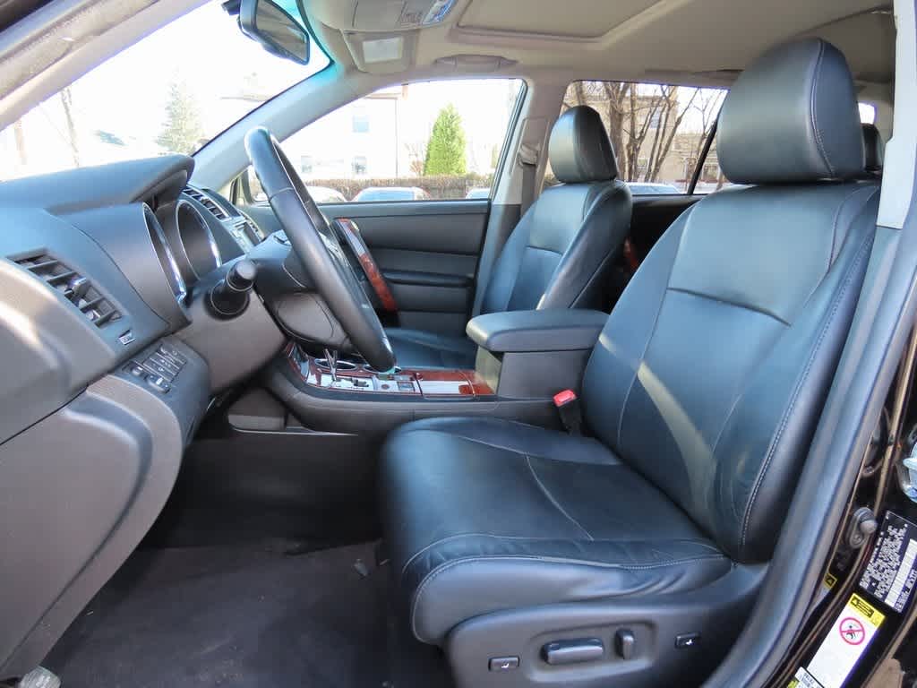 Thumbnail: 2011 Toyota Highlander - 21