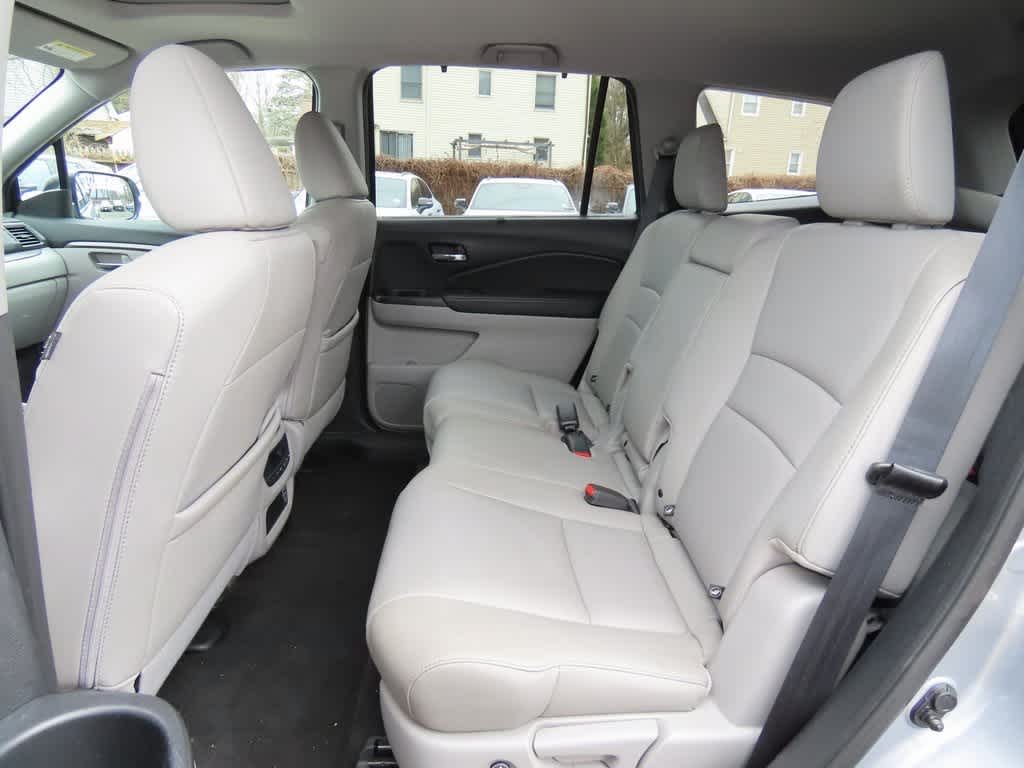 Thumbnail: 2019 Honda Pilot - 14