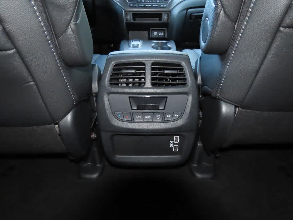 Thumbnail: 2022 Honda Pilot - 24
