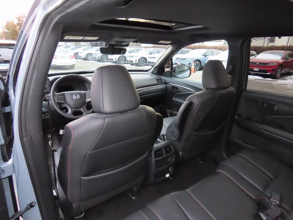 Thumbnail: 2023 Honda Passport - 14