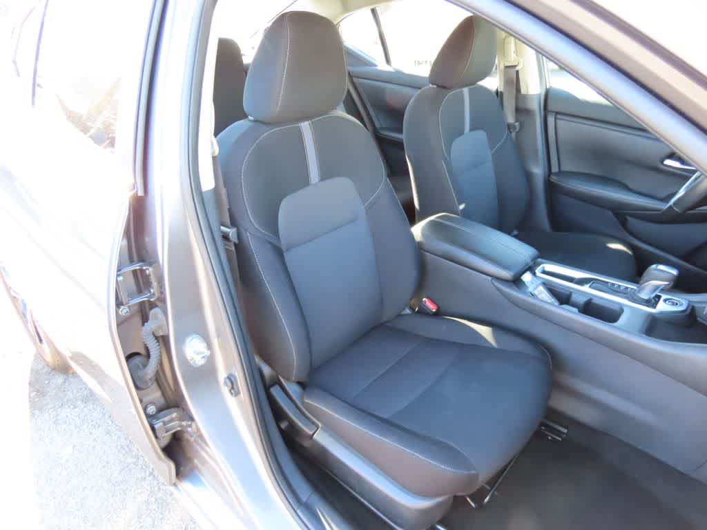 Thumbnail: 2023 Nissan Sentra - 16