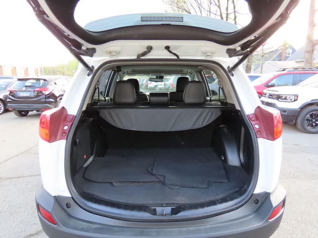 Thumbnail: 2015 Toyota RAV4 - 12