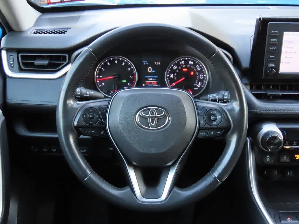 Thumbnail: 2019 Toyota RAV4 - 18