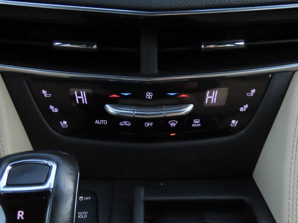 Thumbnail: 2020 Cadillac CT6 - 25