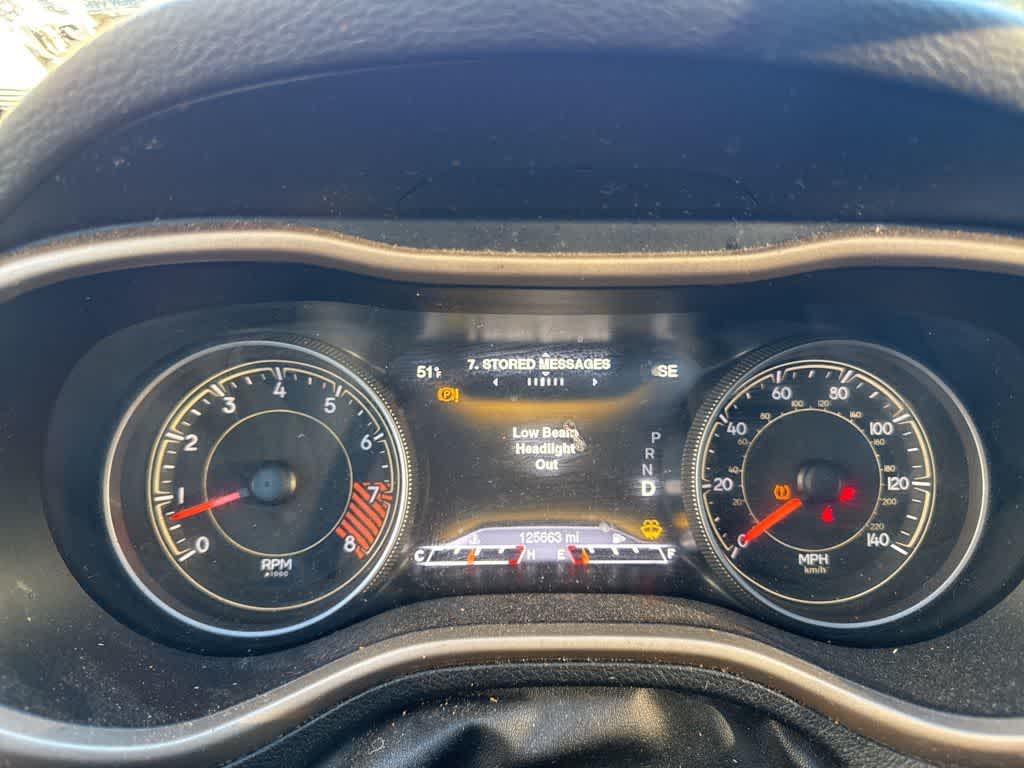 Thumbnail: 2015 Jeep Cherokee - 18