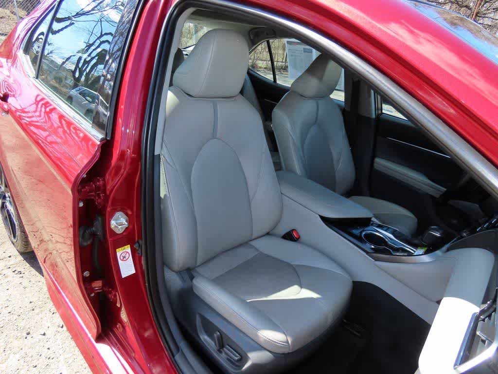 Thumbnail: 2018 Toyota Camry - 17