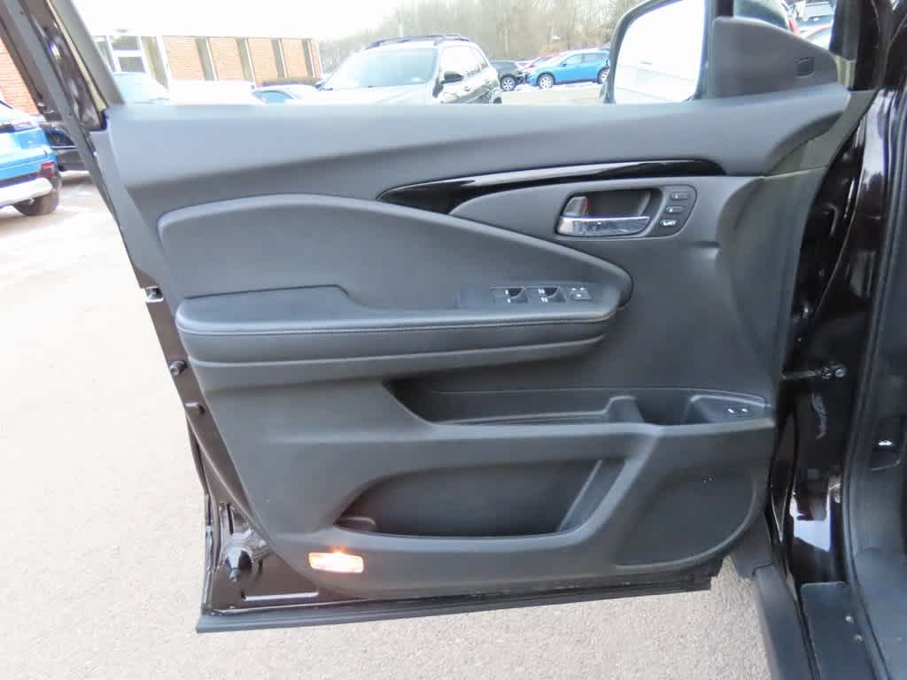 Thumbnail: 2019 Honda Passport - 16