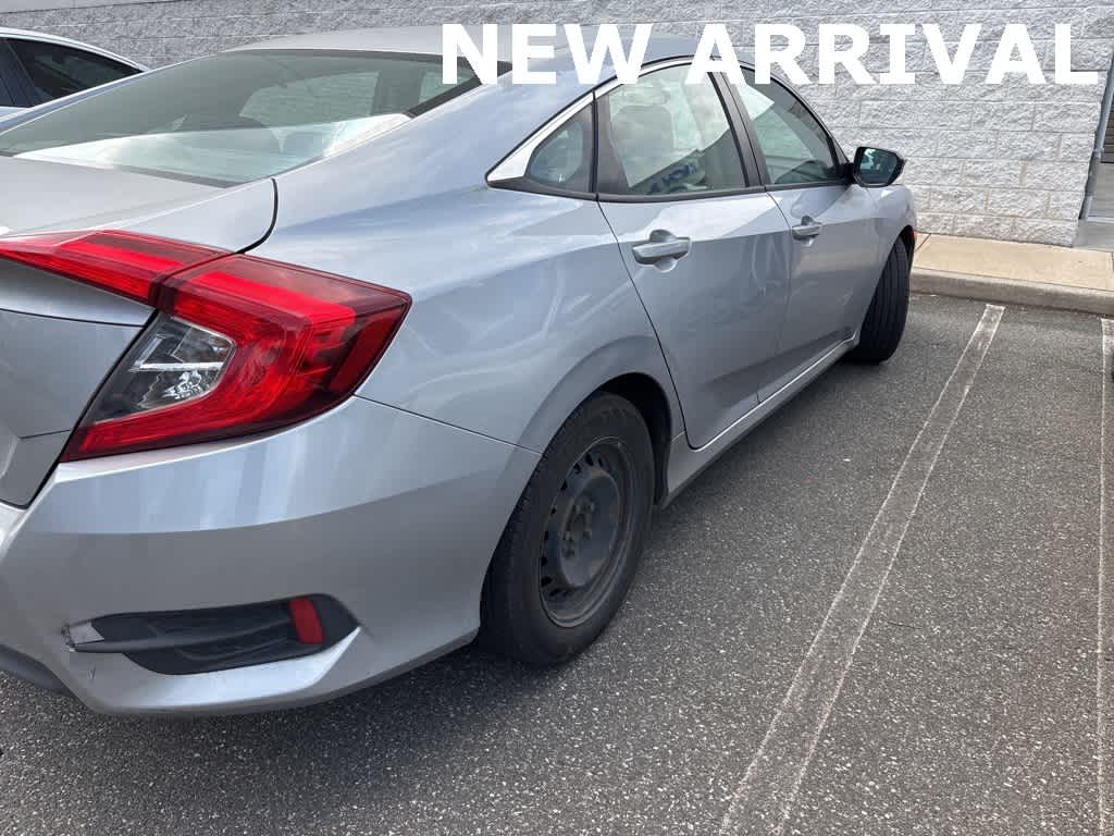 Thumbnail: 2016 Honda Civic - 3