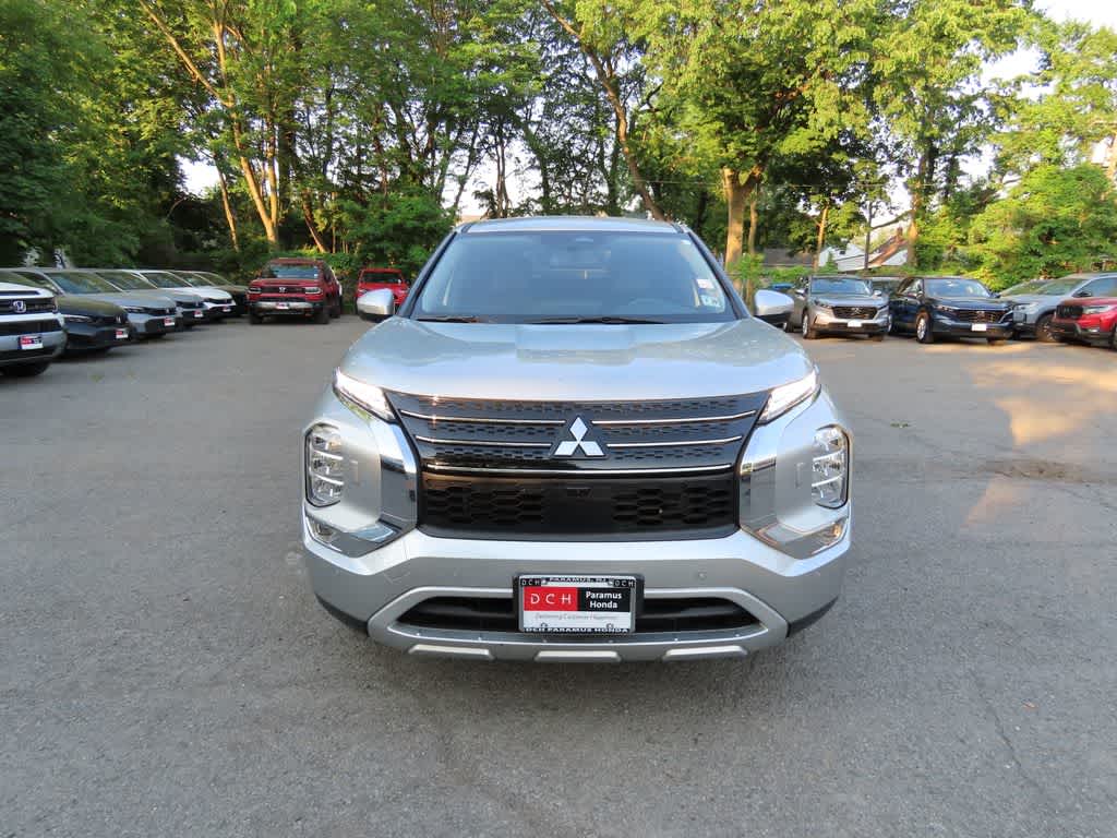 Thumbnail: 2024 Mitsubishi Outlander - 6