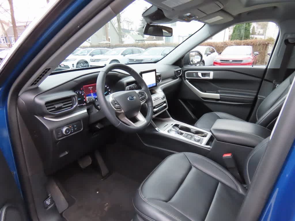 Thumbnail: 2020 Ford Explorer - 3