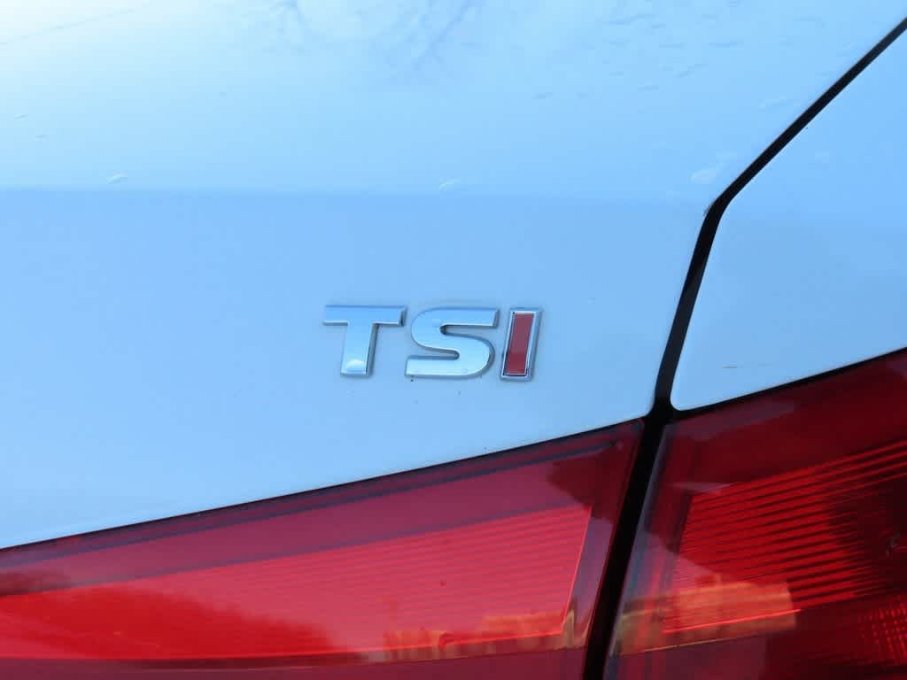 Thumbnail: 2014 Volkswagen Passat - 8