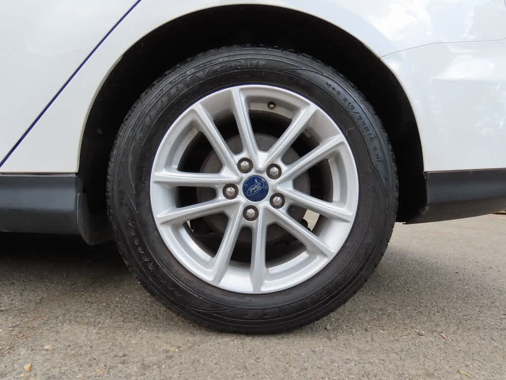 Thumbnail: 2018 Ford Focus - 9