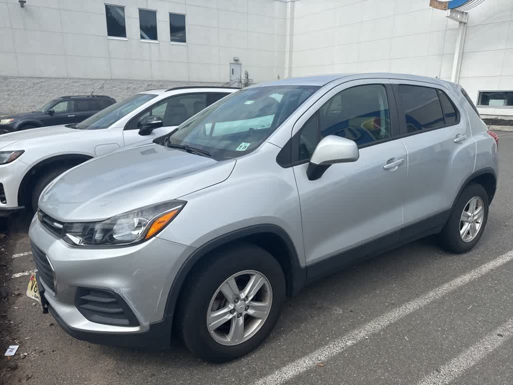 Thumbnail: 2020 Chevrolet Trax - 3
