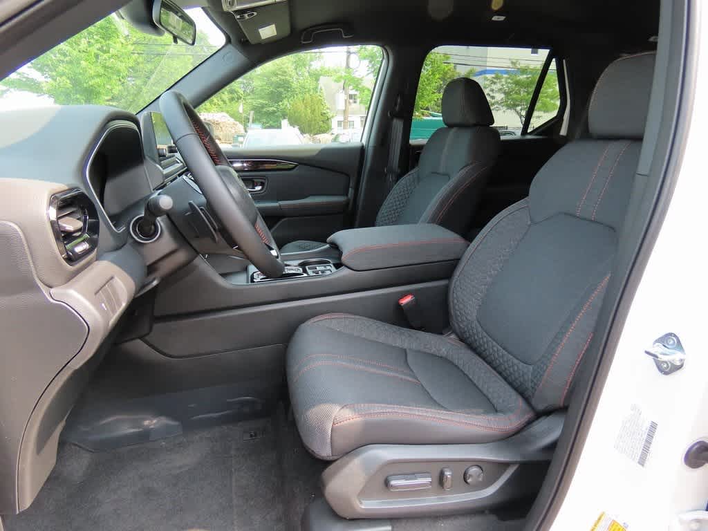 2025 Honda Pilot Sport 12
