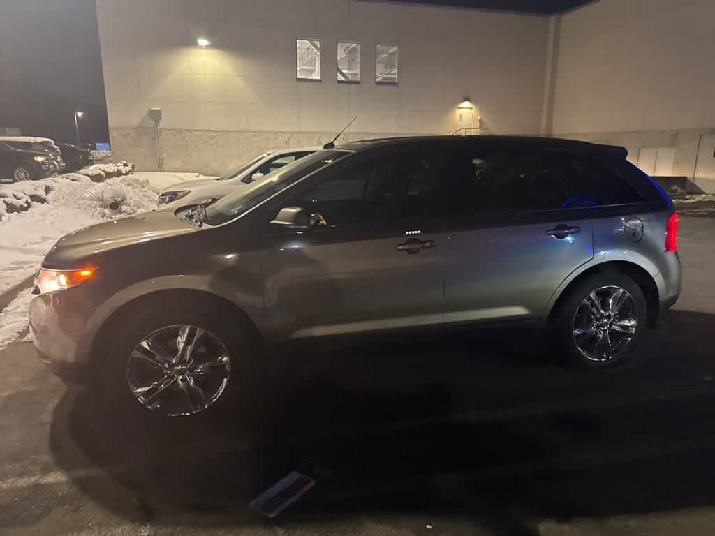 Thumbnail: 2013 Ford Edge - 3