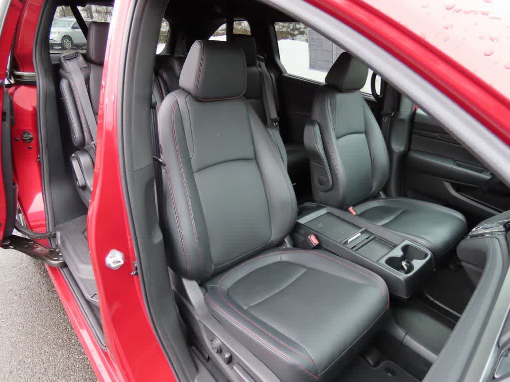 Thumbnail: 2023 Honda Odyssey - 16