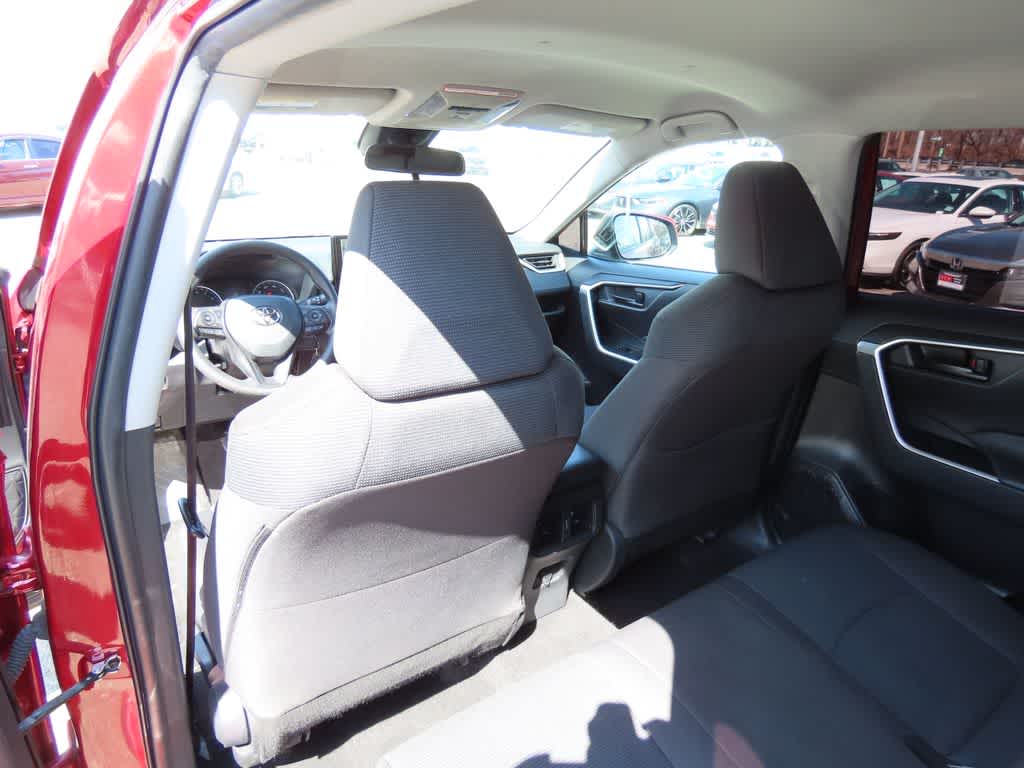 Thumbnail: 2022 Toyota RAV4 - 14