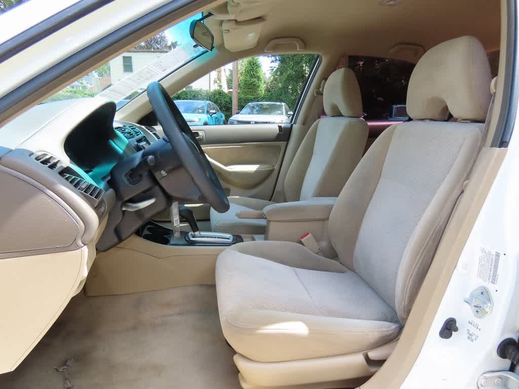 Thumbnail: 2005 Honda Civic - 10