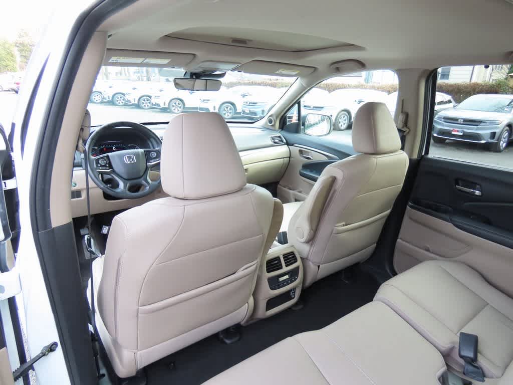 Thumbnail: 2022 Honda Pilot - 16