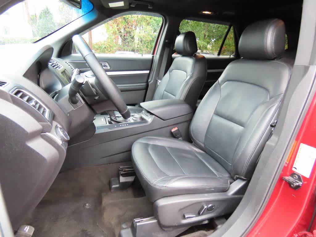 Thumbnail: 2016 Ford Explorer - 12