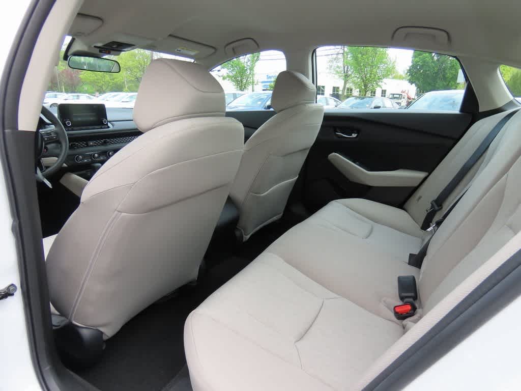 2025 Honda Accord LX 13