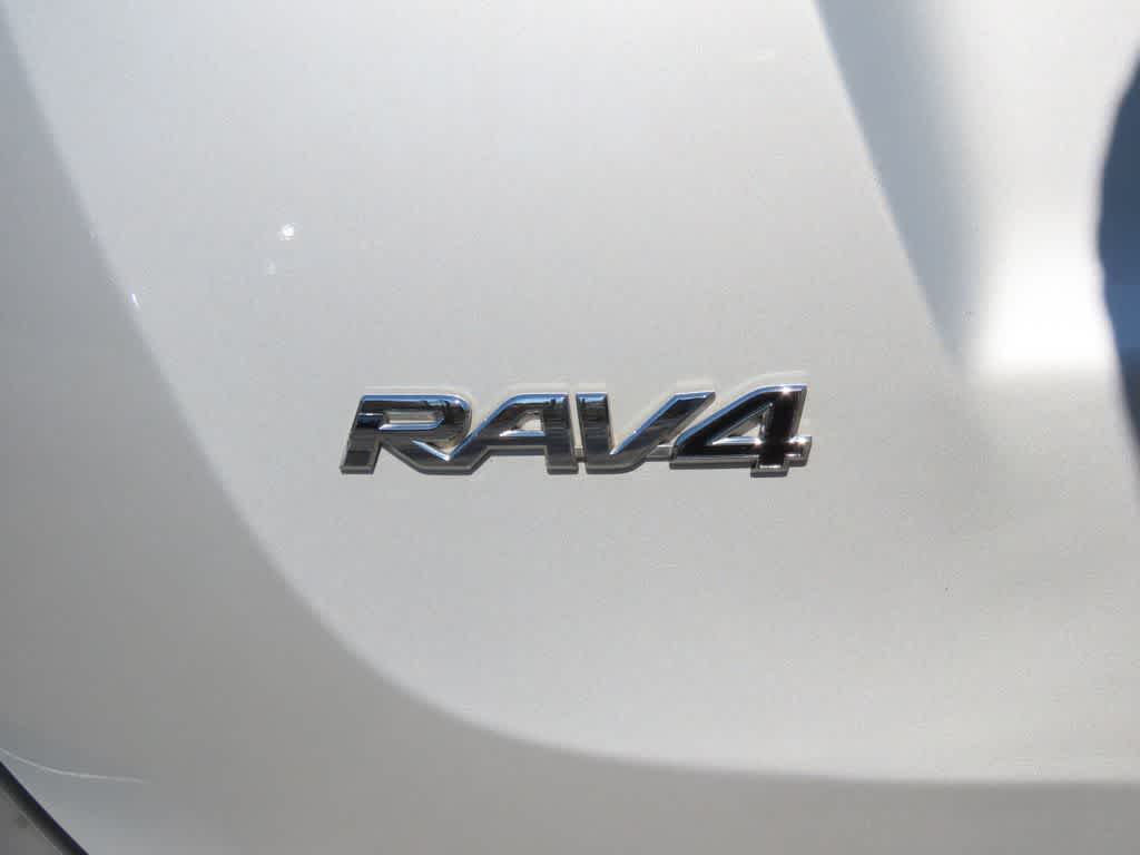 Thumbnail: 2015 Toyota RAV4 - 7