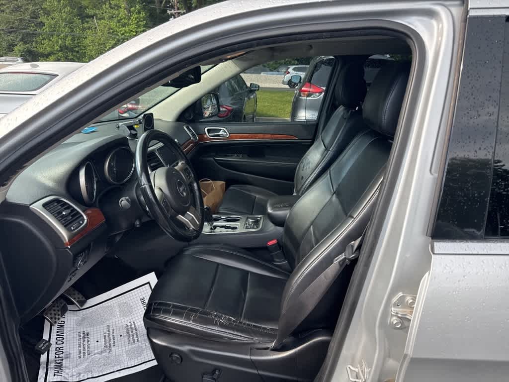 Thumbnail: 2011 Jeep Grand Cherokee - 4