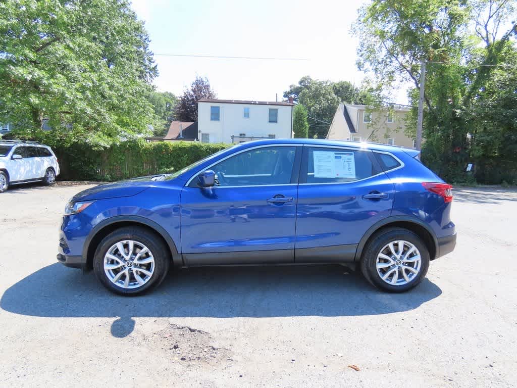 Thumbnail: 2021 Nissan Rogue Sport - 3
