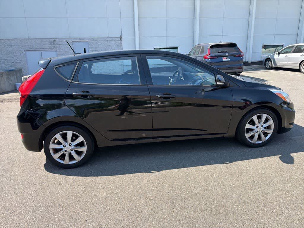 Thumbnail: 2014 Hyundai Accent - 15