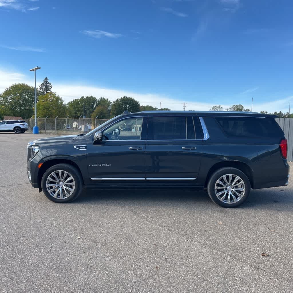 Thumbnail: 2022 GMC Yukon XL - 10