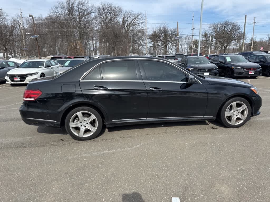 Thumbnail: 2015 Mercedes-Benz E-Class - 14