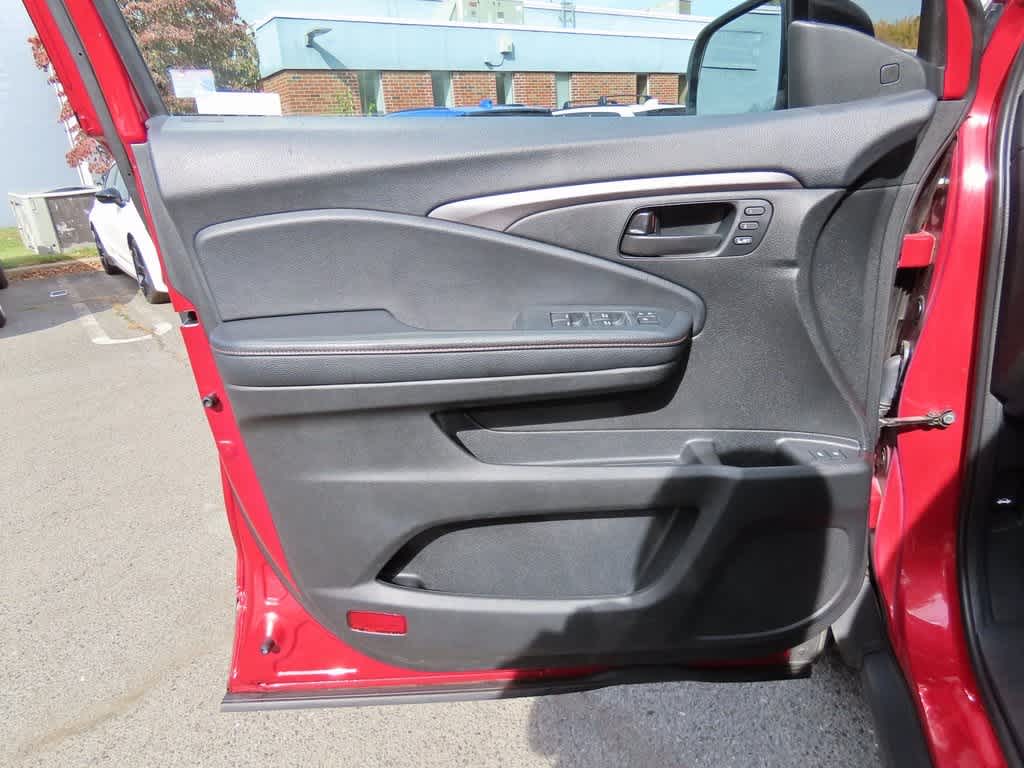 Thumbnail: 2022 Honda Passport - 13