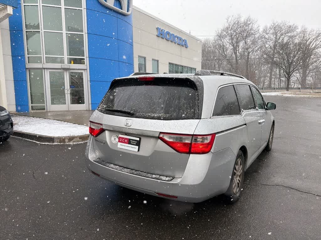 Thumbnail: 2011 Honda Odyssey - 15