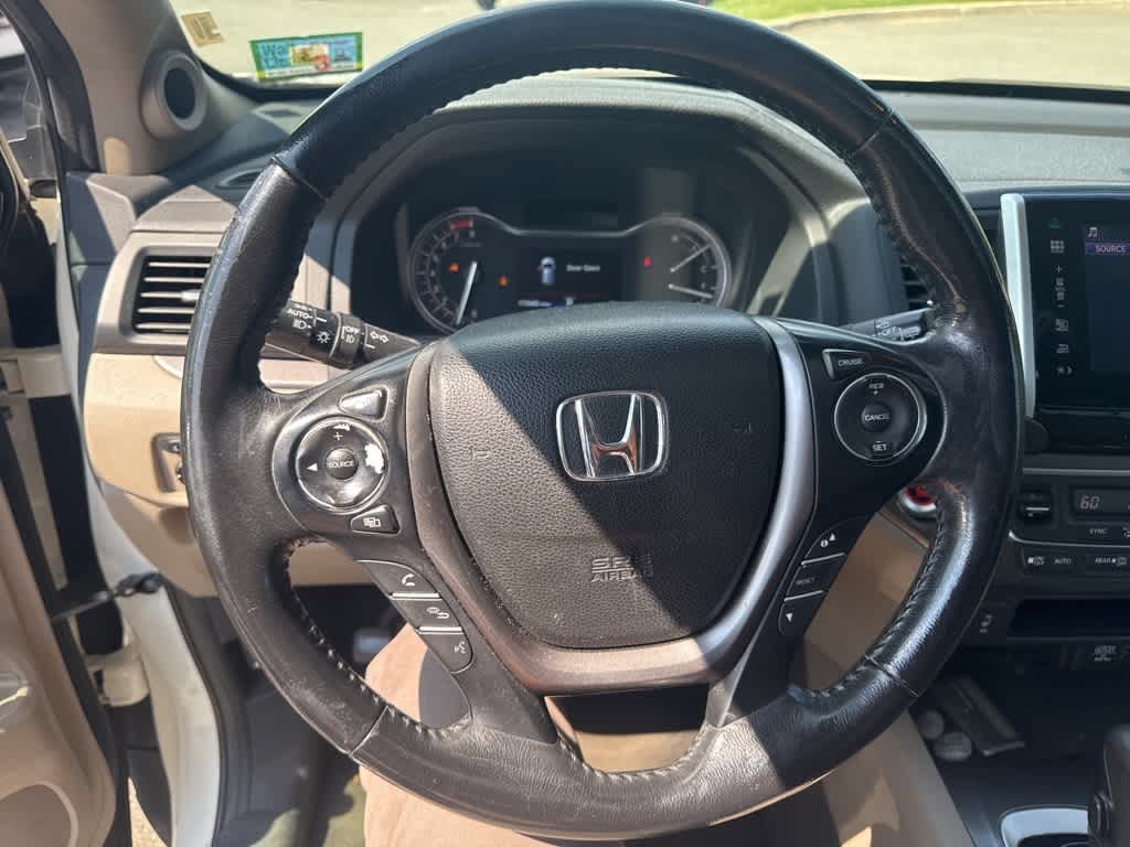 Thumbnail: 2016 Honda Pilot - 17