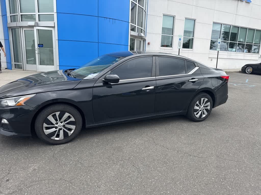 Thumbnail: 2020 Nissan Altima - 5
