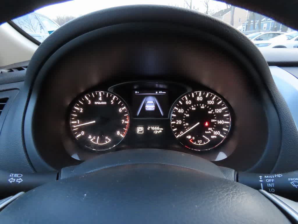 Thumbnail: 2015 Nissan Altima - 22