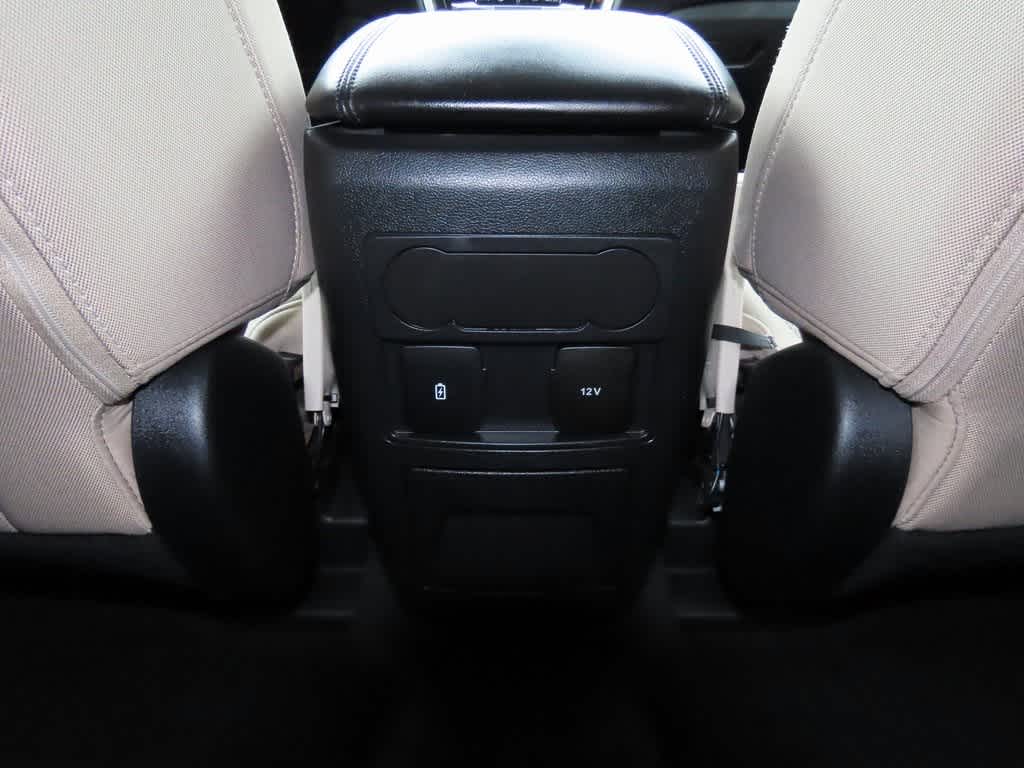 2022 Ford Explorer XLT 24