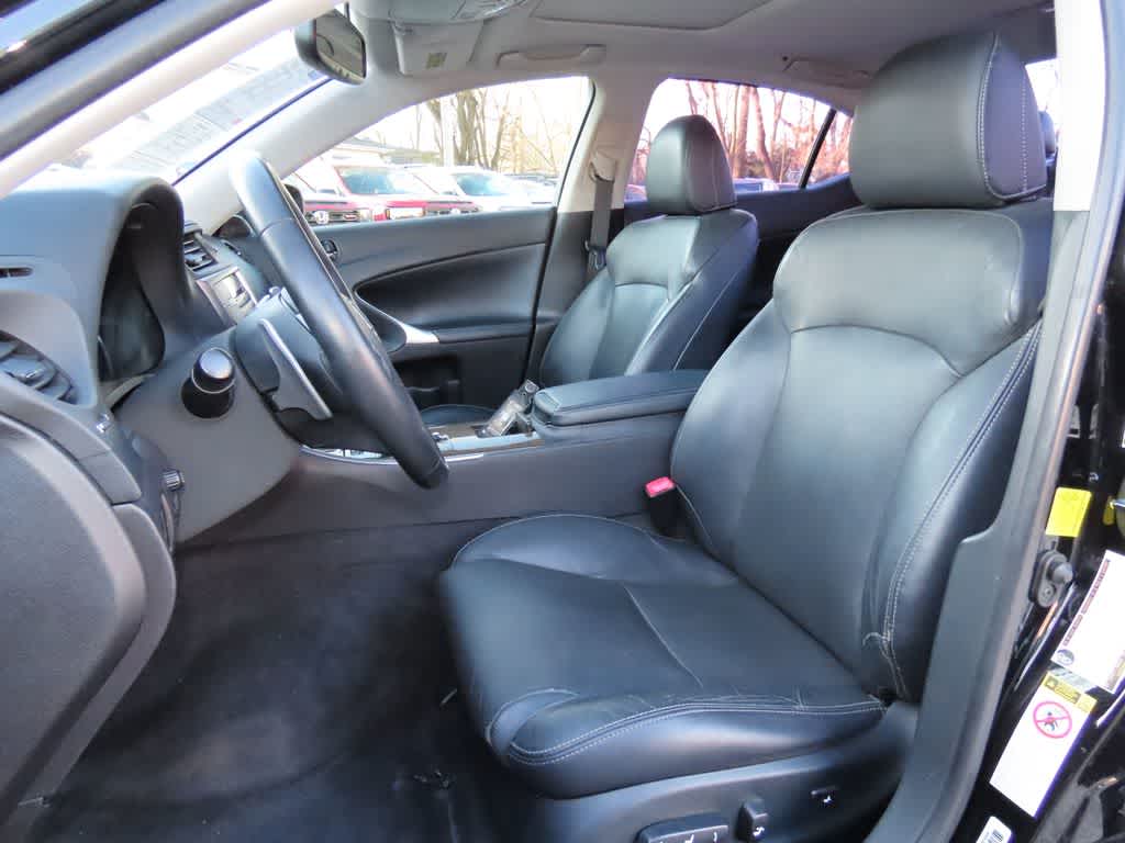 Thumbnail: 2012 Lexus IS - 10