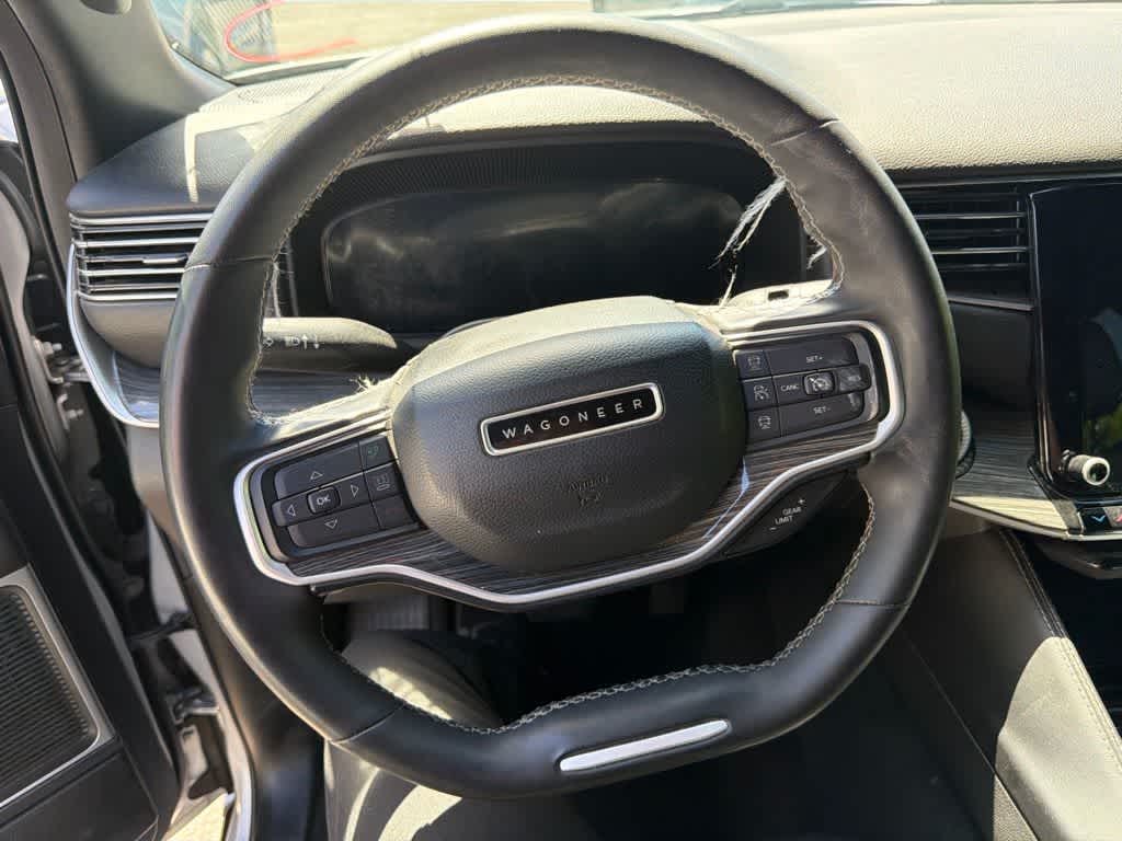 Thumbnail: 2022 Jeep Wagoneer - 5
