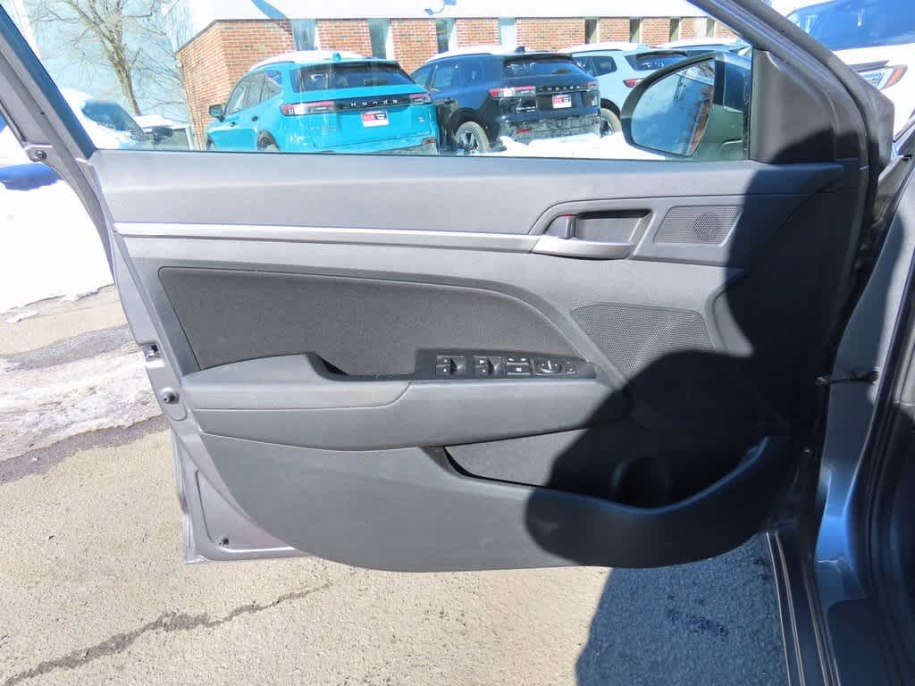 Thumbnail: 2020 Hyundai Elantra - 14