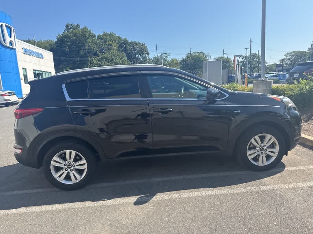 Thumbnail: 2017 Kia Sportage - 5