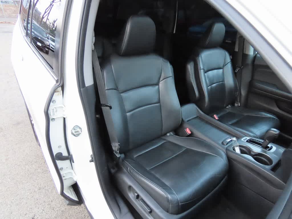 Thumbnail: 2018 Honda Pilot - 18